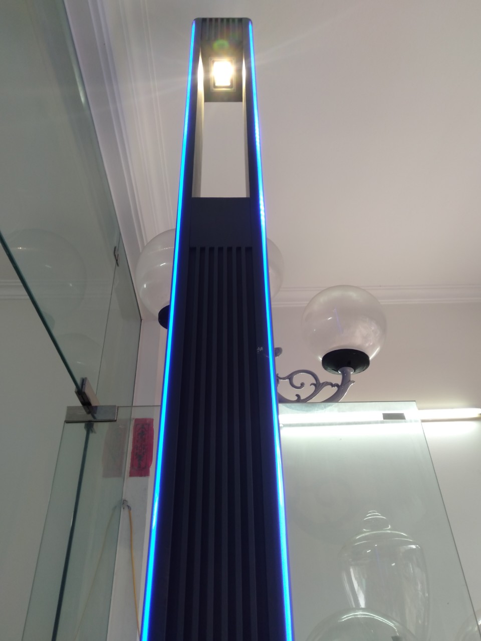26-mau-den-tru-led-central-3,5m-dep