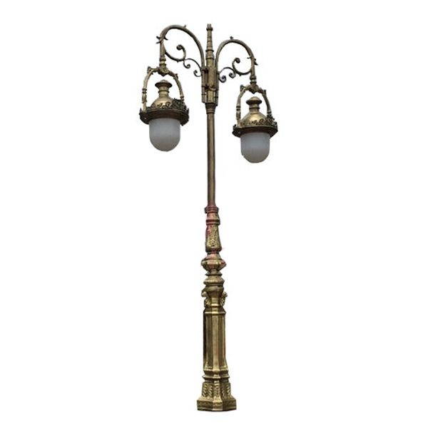 den-san-vuon-hai-bong