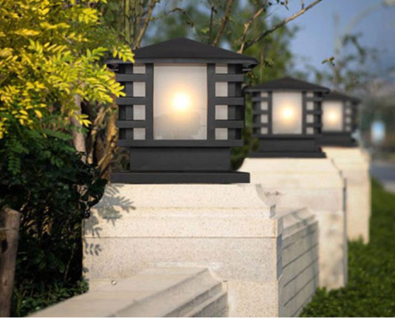 deb-chieu-sang-san-vuon-hang-rao