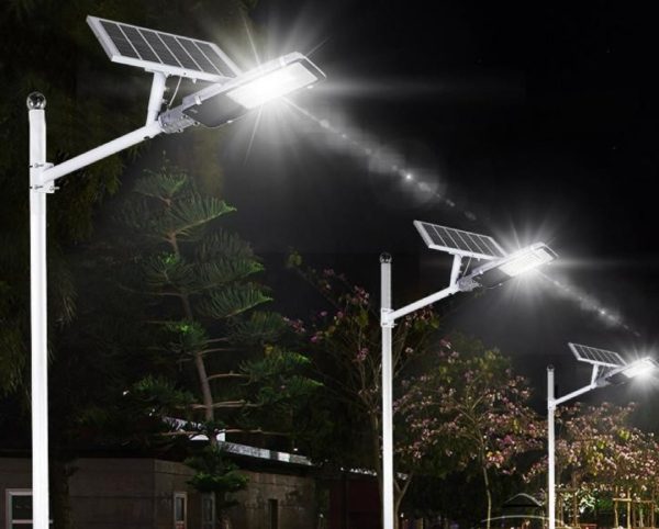 den-nang-luong-mat-troi