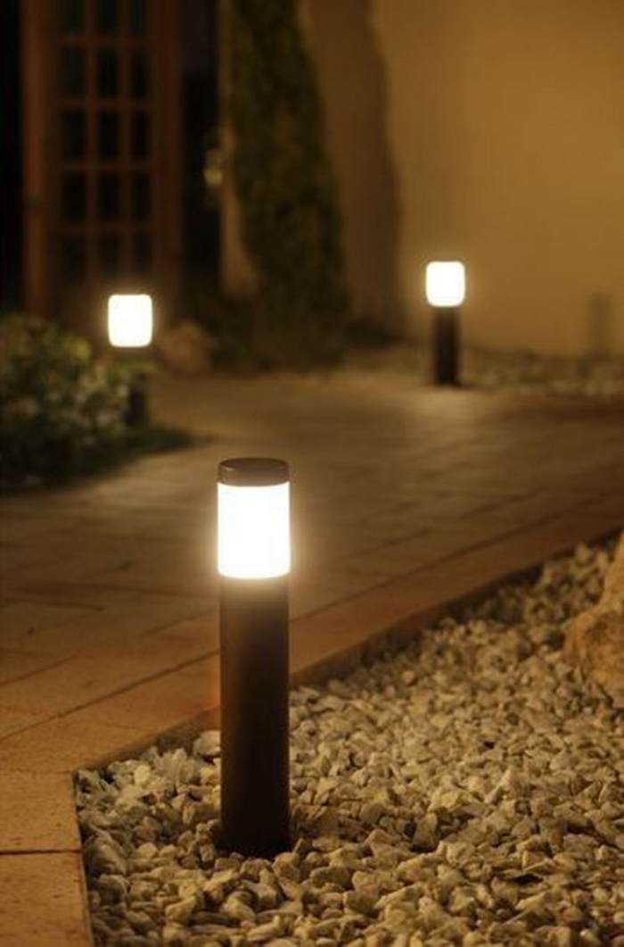 Đèn trang trí vườn giúp tăng tính thẩm mỹ